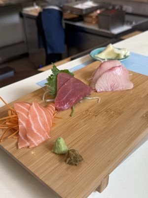 PARI PARI Handroll Bar by null