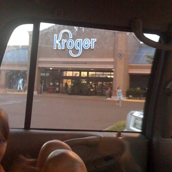 Kroger Food Stores - a woman sitting in a car - Grocery Near Me - Oakland, Tennessee Kroger Food Stores - a woman sitting in a car - Grocery Near Me - Oakland, Tennessee