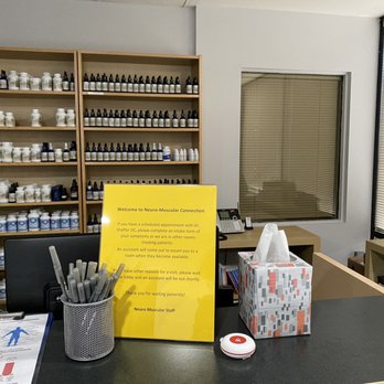 Kendra Kautz - Welcome counter - Chiropractors Near Me Kendra Kautz - Welcome counter - Chiropractors Near Me
