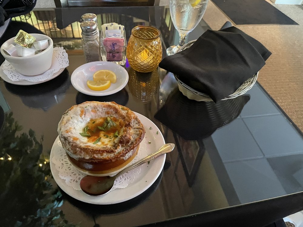 BOGEY’S BAR & RESTAURANT Updated September 2024 36 Photos & 106