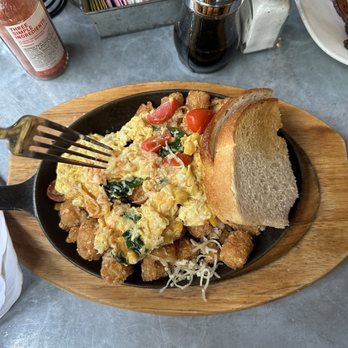 Cafeteria 15L - Breakfast & Brunch Near Me - Sacramento, California