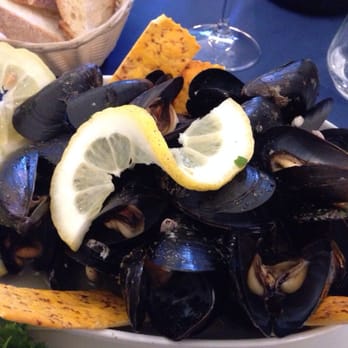 Osteria del Buonconvento - Mussels in black pepper sauce - Italian Near Me - Sorrento, NA Osteria del Buonconvento - Mussels in black pepper sauce - Italian Near Me - Sorrento, NA