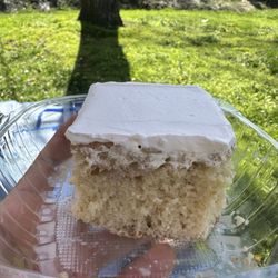 Yola’s Bakery - Tres leches cake