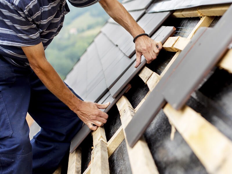 Slide of Al's Roofing & Gutters