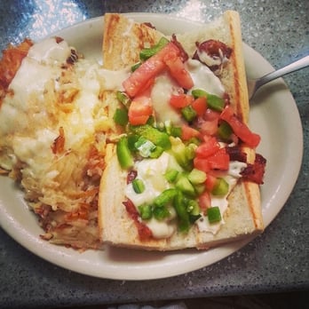 Sarkis Cafe - Bacon Loretta, Light tomatoes and green peppers, light mayo, and cheesy hash. - Diners Near Me - Evanston, Illinois