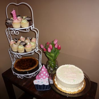Cheesy Eddie's - Cheesecake cupcakes and a raspberry white cake. The cupcake flavors were oreo, key lime, raspberry, and pumpkin. Delicious! - Bakeries Near Me - Rochester, New York