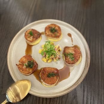 Gordon Ramsay Hell's Kitchen - Pan-seared Scallops - New American Near Me - Miami, Florida
