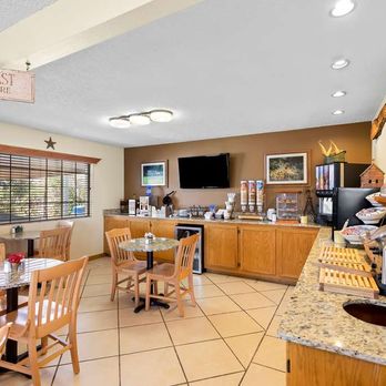 Best Western Llano - Breakfast Area - Hotels Near Me - Llano, Texas Best Western Llano - Breakfast Area - Hotels Near Me - Llano, Texas