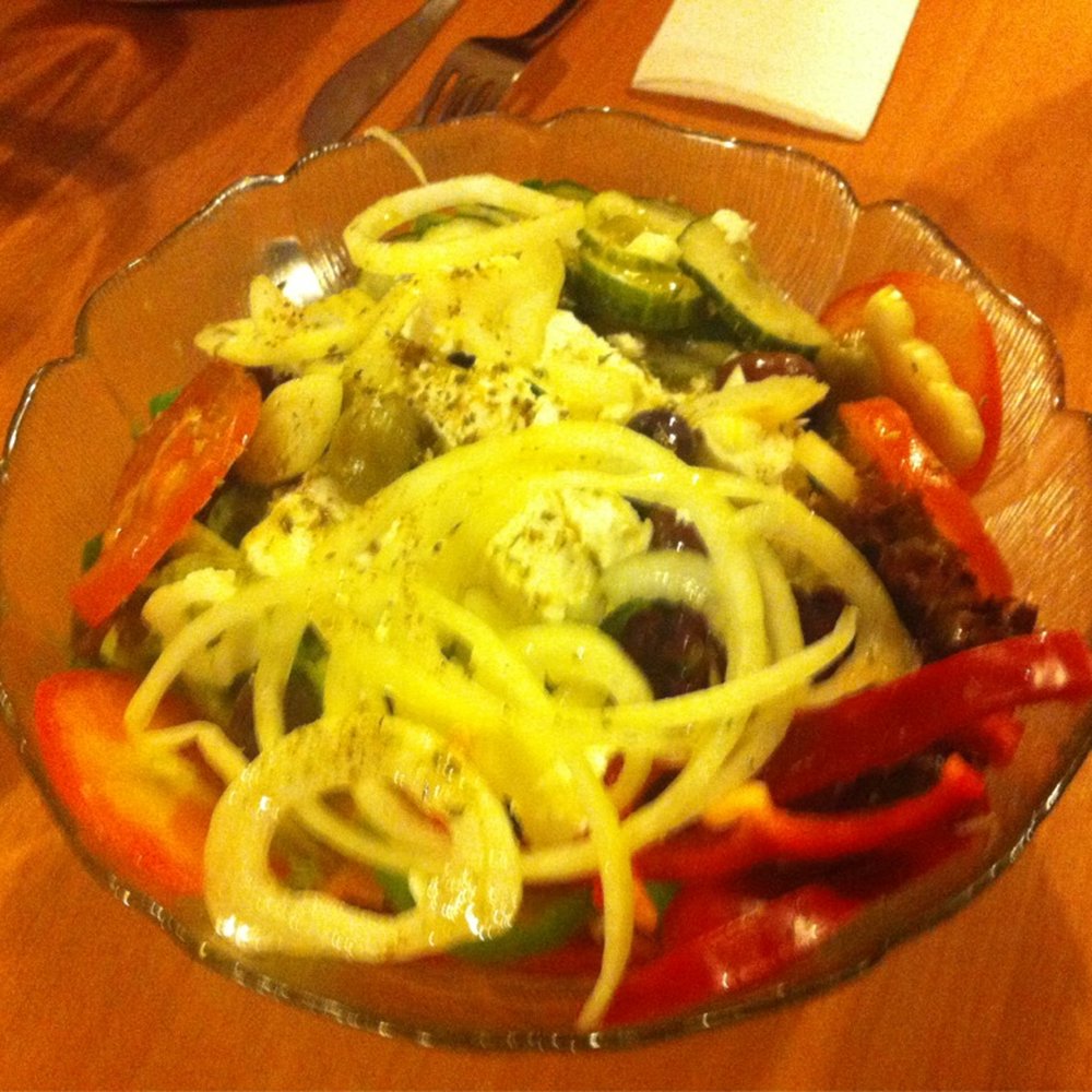 Centimeter - Griechisches Salat - Bistros Near Me - Vienna, 9 Centimeter - Griechisches Salat - Bistros Near Me - Vienna, 9