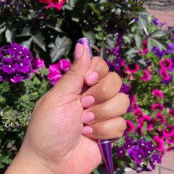 Tiffany Nails & Spa - Dip power with Gel Top