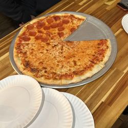 Dunwoodie Pizzeria & Restaurant - @ Dunwoodie, Yonkers, NY