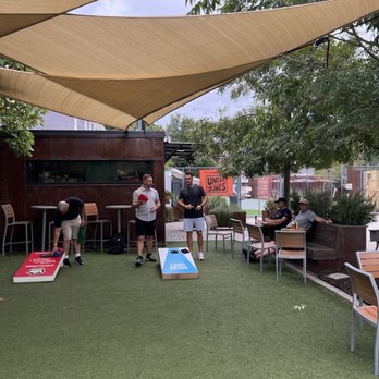 Starland Yard - Food Trucks Near Me - Savannah, Georgia