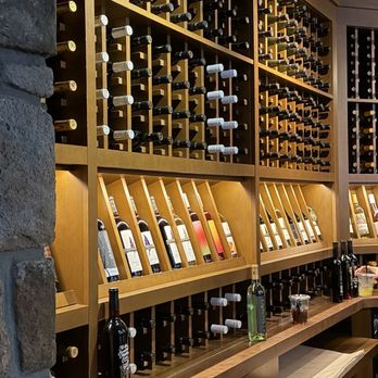 Cooper’s Hawk Winery & Restaurant - American Near Me - Tampa, Florida
