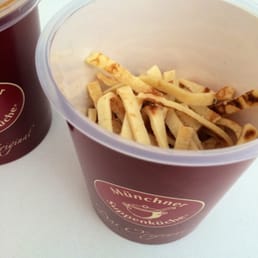 Pancake strips of the pancake soup packed separately so they don't get soggy. Pancake strips of the pancake soup packed separately so they don't get soggy.