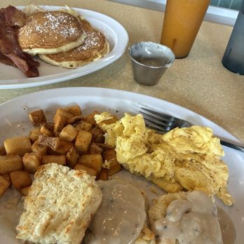 Good Truckin’ Diner - Diesel - Diners Near Me - Grand Rapids, Michigan Good Truckin’ Diner - Diesel - Diners Near Me - Grand Rapids, Michigan
