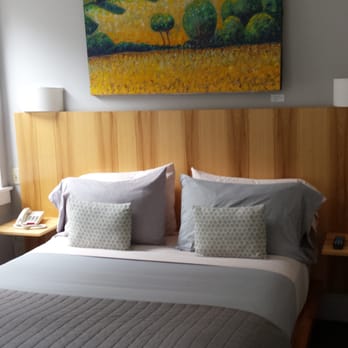 Ledges Hotel - Comfy bed - Hotels Near Me - Hawley, Pennsylvania Ledges Hotel - Comfy bed - Hotels Near Me - Hawley, Pennsylvania