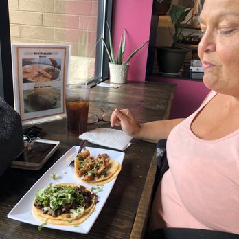 Burritos Mi Tierra - Mexican Near Me - Shorewood, Illinois