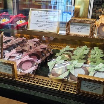 Konditori La Glace - Display - Bakeries Near Me - Copenhagen, 84 Konditori La Glace - Display - Bakeries Near Me - Copenhagen, 84
