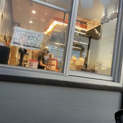 Dunkin' - Staff counting the drawer ten minutes before closing