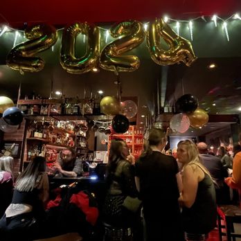 The Stihl Whiskey Bar - Bar and decorations for NYE - Whiskey Bars Near Me - Bend, Oregon
