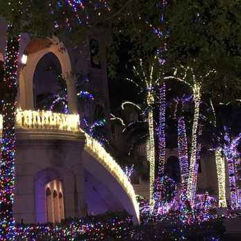 Jensen Beach Mansion Christmas Lights - Holiday Decorations Near Me - Jensen Beach, Florida Jensen Beach Mansion Christmas Lights - Holiday Decorations Near Me - Jensen Beach, Florida