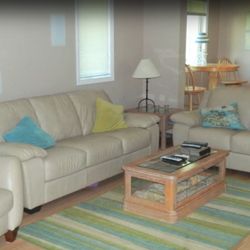 Big Fish Lake Lakefront Vacation Rental - Family room with HD satellite TV and surround sound