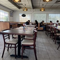 Golden Palace Mongolian BBQ - Inside