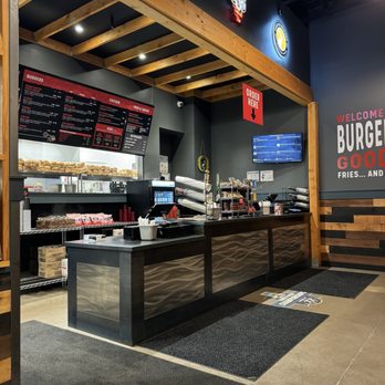 Killer Burger Oakway - Burgers Near Me - Eugene, Oregon