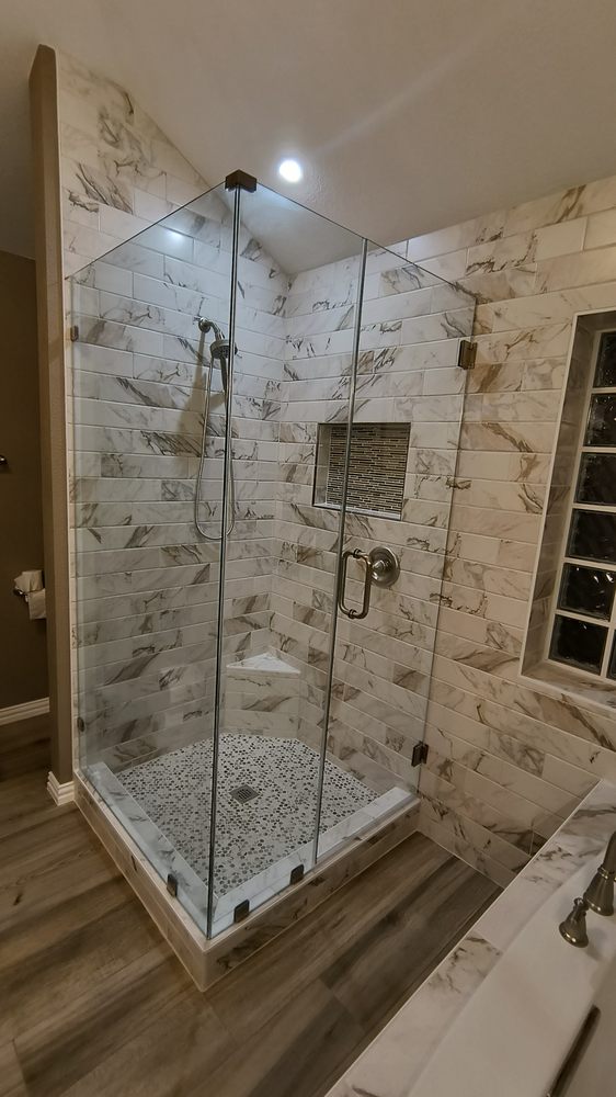 Slide of Luna General Contractors