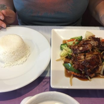 Pilin Thai - House Duck Lunch Special - Thai Near Me - Altamonte Springs, Florida Pilin Thai - House Duck Lunch Special - Thai Near Me - Altamonte Springs, Florida