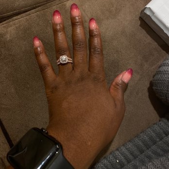 Mimi's Nail Spa - Dip Ombré Mani - Nail Salons Near Me - Nashville, Tennessee