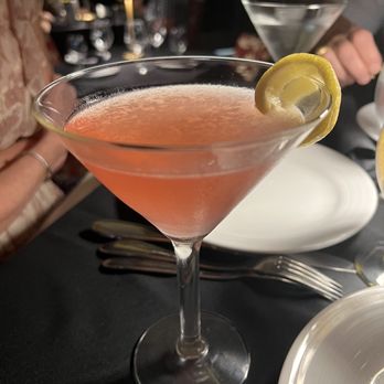 Amore Fine Dining & Spirits - Cosmopolitan - Seafood Near Me - Montgomery, Texas