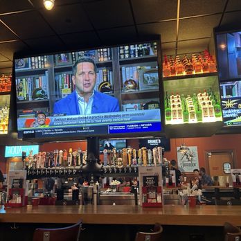 Drake's - Burgers Near Me - Louisville, Kentucky