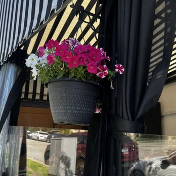 The Corner - Breakfast & Brunch Near Me - Glendale, California