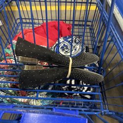 Goodwill Clearance Center - Some finds