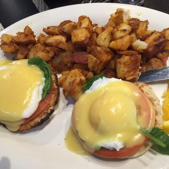 Eggs Up Grill - Tomato & egg florentine with potatoes - Breakfast & Brunch Near Me - Columbia, South Carolina
