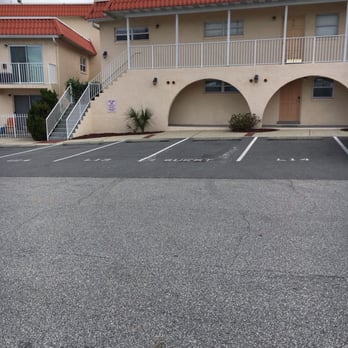 Universal Towing - Towing Near Me - Holly Hill, Florida