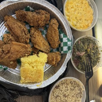 Gs Cajun House - Chicken wings, collard greens, macaroni and cheese, dirty rice. - Soul Food Near Me - El Paso, Texas Gs Cajun House - Chicken wings, collard greens, macaroni and cheese, dirty rice. - Soul Food Near Me - El Paso, Texas