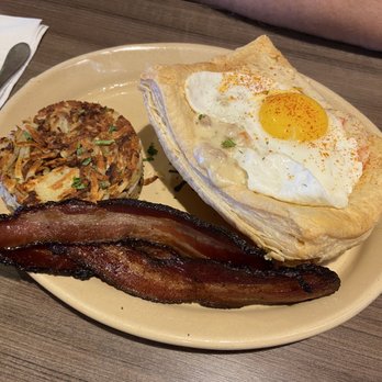 Snooze, an A.M. Eatery - Breakfast Pot Pie add side of bacon - Breakfast & Brunch Near Me - Phoenix, Arizona Snooze, an A.M. Eatery - Breakfast Pot Pie add side of bacon - Breakfast & Brunch Near Me - Phoenix, Arizona