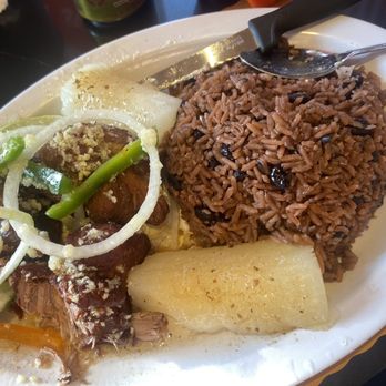 Cha Cha Cha Cuban Cafe - Yuca Con Mojo, Masita de Puerco, Congri - Cuban Near Me - Kenilworth, New Jersey