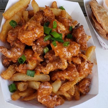 Island Eatery - Cat 4 Shrimp basket with fries - Food Trucks Near Me Island Eatery - Cat 4 Shrimp basket with fries - Food Trucks Near Me