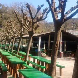 Font de les Planes - Mesas al aire libre