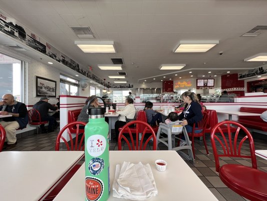 In-N-Out Burger by null