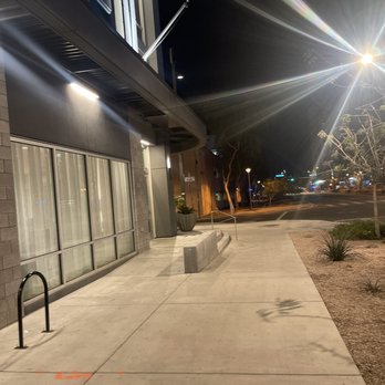 Hampton Inn & Suites Phoenix Downtown - I felt safe staying here as a solo traveler. - Hotels Near Me - Phoenix, Arizona Hampton Inn & Suites Phoenix Downtown - I felt safe staying here as a solo traveler. - Hotels Near Me - Phoenix, Arizona