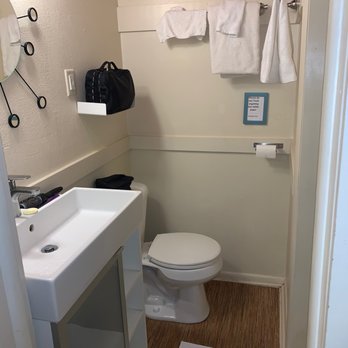 Kokopelli Lodgings - small bathroom - no pics when renting - Hotels Near Me - Moab, Utah Kokopelli Lodgings - small bathroom - no pics when renting - Hotels Near Me - Moab, Utah