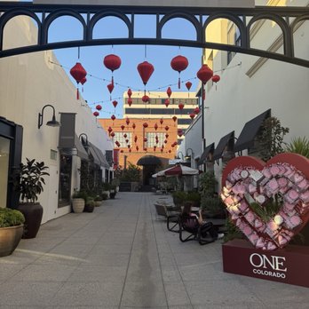 One Colorado - Shopping Centers Near Me - Pasadena, California