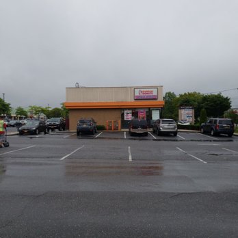 Dunkin' - Clean establishment - Coffee & Tea Near Me - Bay Shore, New York
