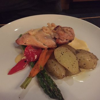 Brentwood Dining & Pub - Chicken from the Chef's 3-Course Tasting Menu - Gastropubs Near Me - Victoria, British Columbia