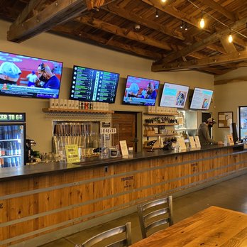 FourScore Beer Co. - Tasting room - Breweries Near Me - Gettysburg, Pennsylvania FourScore Beer Co. - Tasting room - Breweries Near Me - Gettysburg, Pennsylvania