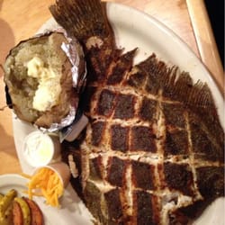 We had the grilled flounder and grilled vegetables and it was fresh and delish!